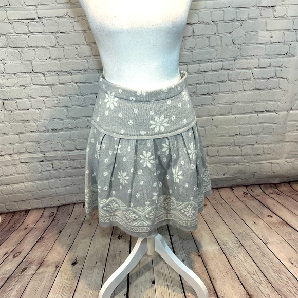 princess vera wang Dresses & Skirts - PRINCESS VERA WANG Fair Isle Knit Sweater Skirt Gray/White Snowflake-Medium
